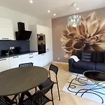 Apartment Lovely Heart Of *
